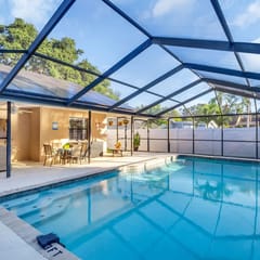 Balay Clearwater: Heated Pool, Grill, 15 min Beach