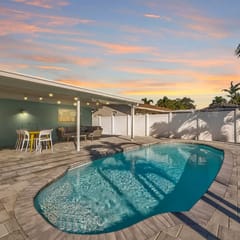 Heated Pool, Game Room, MiniGolf @ Mermaid Cove