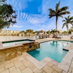 Heated Pool, Spa and Fun at Ocean Shore Retreat