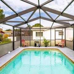 Pool & Grill, Outdoor Living @ Marlin's Palm Oasis