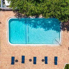 Top Balcony, Pool, 5 min to Beach @Sunnyside Palms
