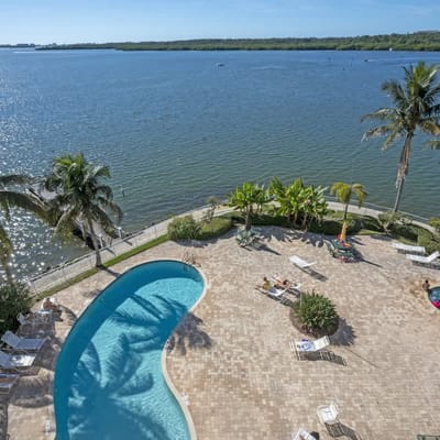 Dolphin Bay